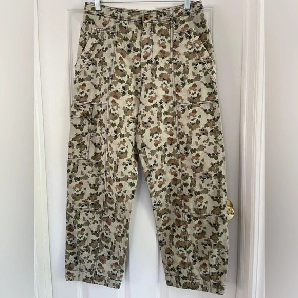 Anthropologie Camo Pants Size 6 - Picture 2 of 12